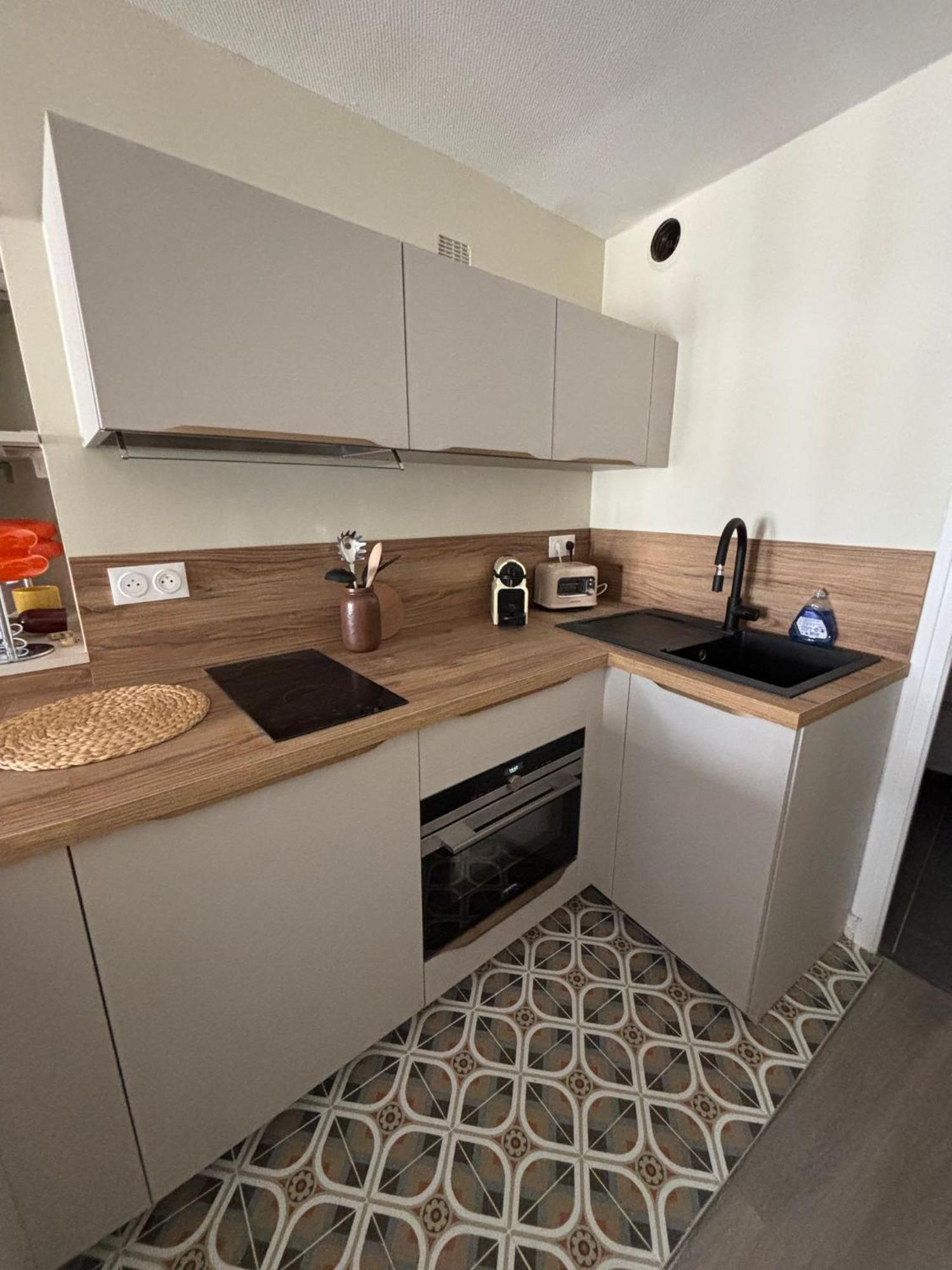 L'ecuyere - T2 - Hypercentre - Balcon Apartment