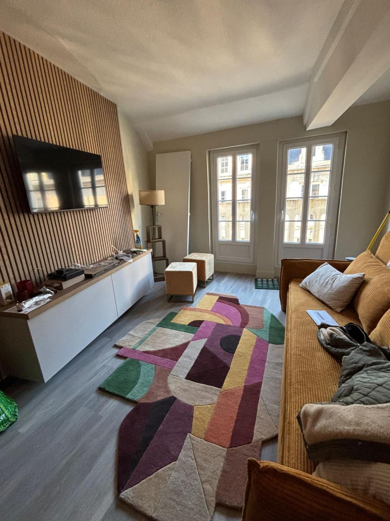 L'ecuyere - T2 - Hypercentre - Balcon Apartment *