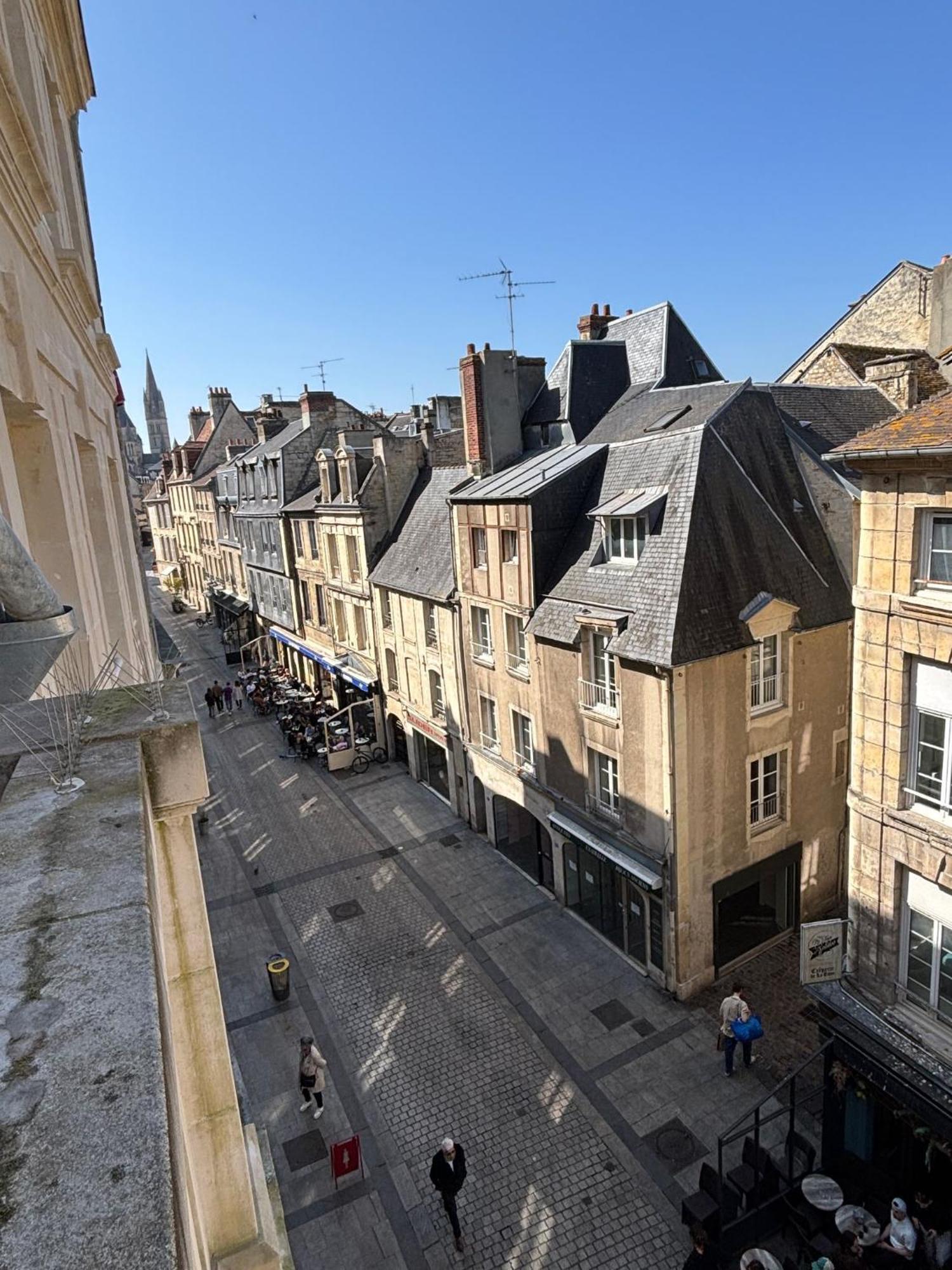 L'ecuyere - T2 - Hypercentre - Balcon Apartment Caen
