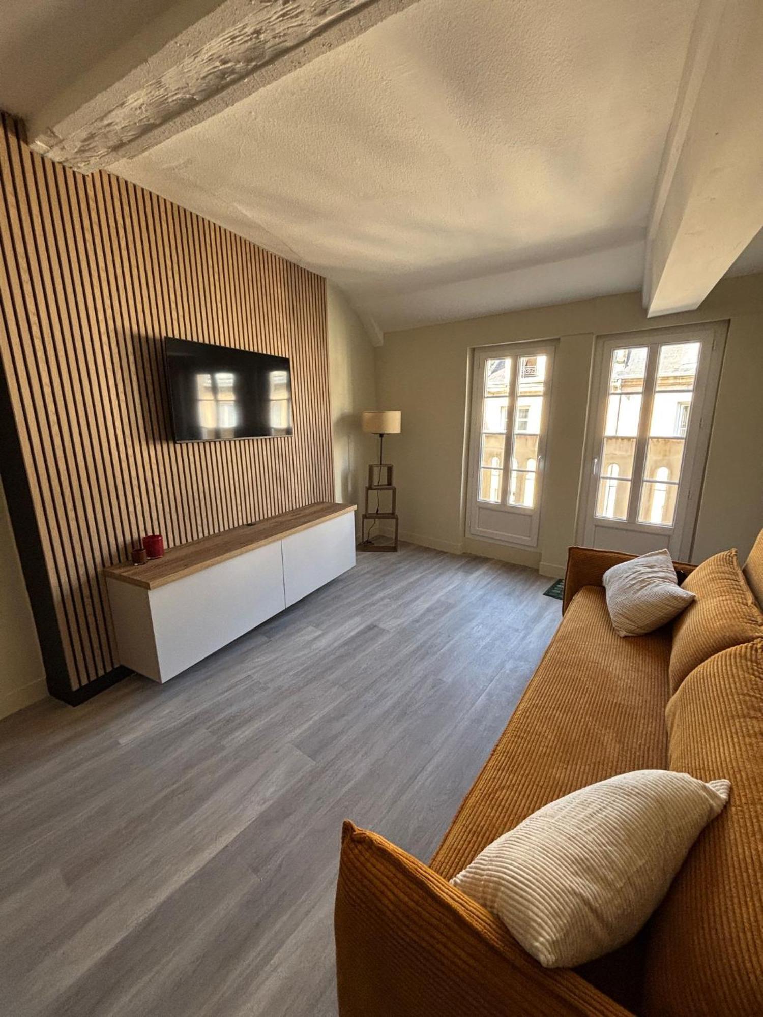 L'ecuyere - T2 - Hypercentre - Balcon Apartment